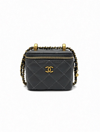Сумка Chanel Vanity Case Mini, тёмно‑серый цвет, стёганая кожа, фурнитура оттенка состаренного золота фото