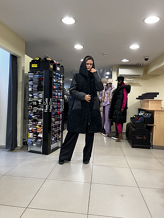 Пуховик черный фото