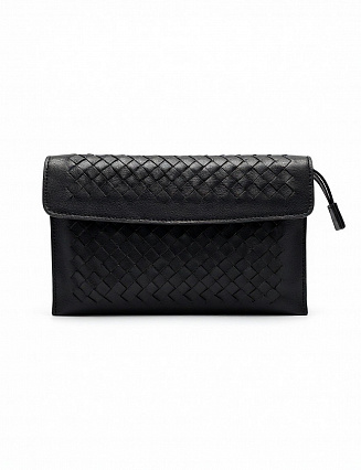 Bottega Veneta Intrecciato Clutch, чёрная телячья кожа, плетение Intrecciato фото