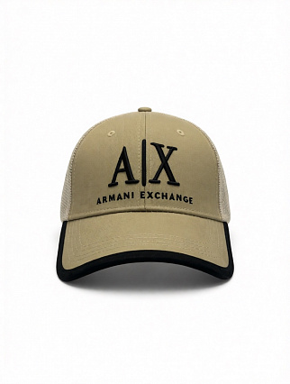 Бежевая бейсболка‑trucker Armani Exchange с крупным логотипом A|X и чёрной окантовкой фото