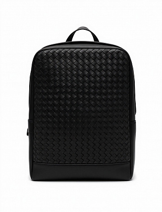 Bottega Veneta Small Classic Intrecciato Backpack, чёрная телячья кожа, плетение Intrecciato фото