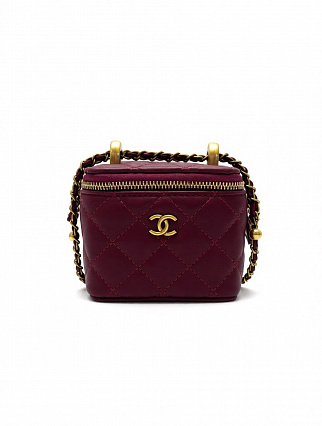 Сумка Chanel Vanity Case Mini, бордовый оттенок, стёганая кожа, золотистая фурнитура фото
