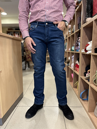 Джинсы Regular Fit фото