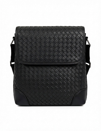 Bottega Veneta Messenger Bag V7346, чёрная кожа, плетение Intrecciato, угловые вставки из гладкой кожи фото